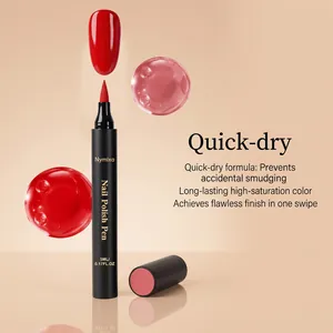 Detailansicht des Nymixa Nagellackstifts mit schnelltrocknender roter Textur und Pinselspitze