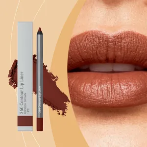 Detailaufnahme von mattem Lippenkonturenstift in Rotbraun mit Farbmuster und Modell