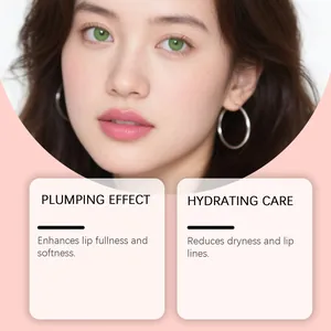 Primer plano de barra de labios rosa con efecto voluminizador e hidratante para labios