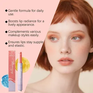 Feuchtigkeitsspendender Lipgloss in Orange-Rosa für geschmeidige und strahlende Lippen