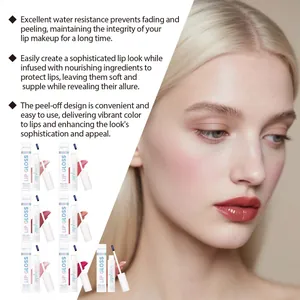 Detail van zephoco peel-off lipgloss met levendige kleur op het model en de verpakking