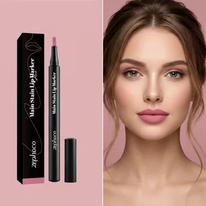 Zephoco rosa Lippenstift und Verpackung mit dem matten Finish eines professionellen Models