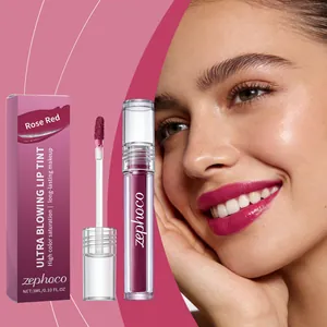 Vista dettagliata della confezione del lip tint Zephoco Rose Red e dell'effetto trucco