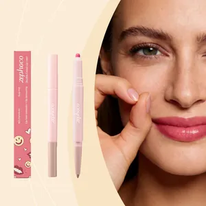 Doppelseitiger Lippenkonturenstift in Rosapink mit natürlichem Lippen-Make-up-Effekt