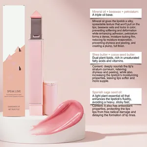 Balsamo labbra volumizzante Charismatic 07 con ingredienti e texture cremosa