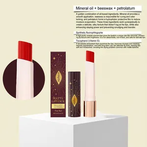 Detaillierte Ansicht des matten Lippenstifts Zephoco True Red mit Inhaltsstoffen