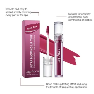 Vista dettagliata della tinta labbra Rose Red con texture liscia e applicatore