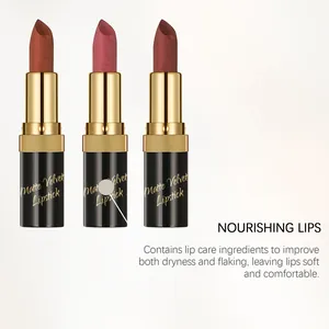 Rouge à lèvres mat velours nourrissant à texture soyeuse présenté en trois teintes variées