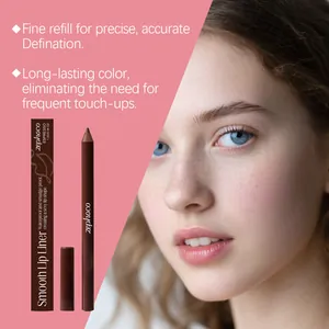 Zephoco Espresso Lippenkonturenstift mit Modell zeigt glatte, langanhaltende Kastanienfarbe
