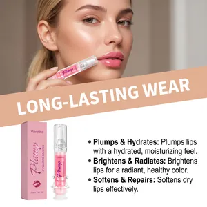 Detailansicht zum Auftragen des feuchtigkeitsspendenden Lip Plumping Boosters