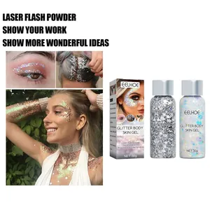 Muestra de gel con purpurina EELHOE aplicado en el cabello, cara y ojos
