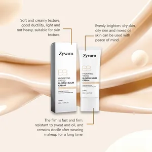 Detalle de la BB cream hidratante con color Zyvarn con una textura cremosa y suave
