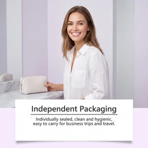 Bandes de nettoyage des dents violettes scellées pour des soins buccaux hygiéniques.