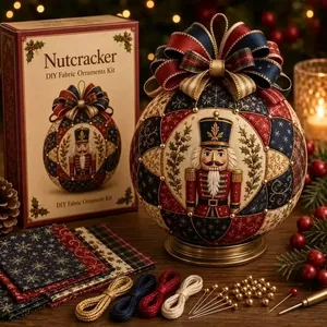 DIY-Set für Nussknacker-Stoff-Weihnachtskugeln mit Patchwork-Materialien und Zubehör