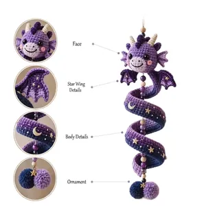 Décoration suspendue en spirale de dragon violet crochetée à la main pour chambre