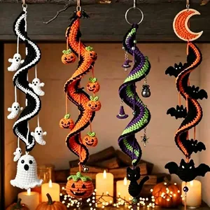 Handgefertigtes Halloween-Häkel-Spiral-Deko-Set für eine festliche jahreszeitliche Deko