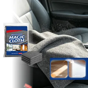 Chiffon en microfibre polyvalent montrant l'effet avant et après le dépoussiérage en voiture