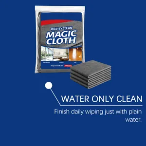 Détail de 4 chiffons de nettoyage magiques gris pour vitres, meubles et sols.