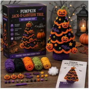 Gedetailleerd overzicht van Halloween pompoenboom haakpakket inclusief garen en gereedschap