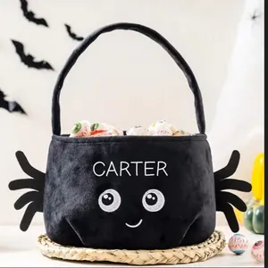 Secchiello per caramelle a forma di ragno in peluche di Halloween con nome personalizzato