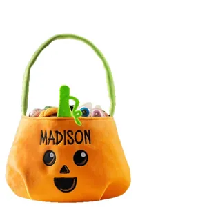Sacchetto di caramelle a forma di zucca di Halloween in peluche con ricamo Madison