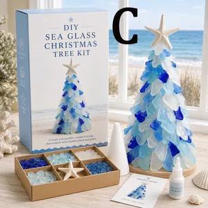 Vista dettagliata del kit albero di Natale in vetro marino fai da te con vetro blu