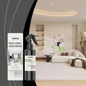 Frasco y envase de spray para ropa Jakehoe Fruit Loops en un salón de estilo moderno.