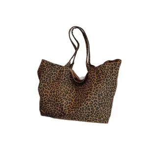 Large capacity leopard print canvas tote bag, fashionable lazy style shoulder handbag