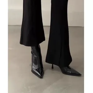 Modische schwarze Stiefeletten mit spitzer Zehenpartie und Stiletto-Absatz für Damen