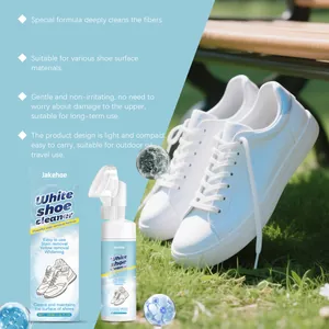 Mousse nettoyante efficace pour chaussures blanches avec élimination des taches