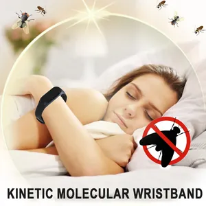 Macroweergave van kinetische moleculaire muggenwerende polsband om de pols