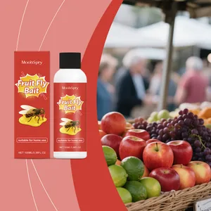 Detailweergave van MoonSpry fruitvlieglokaas naast een mand met vers fruit in winkel