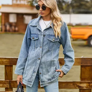 Klassiek oversized lichtblauw spijkerjack voor dames in een vintage ranch outdoorstijl