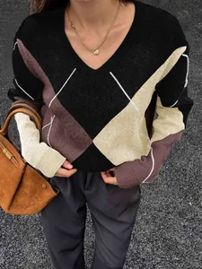 Chic women's V-neck color-blocked argyle knitted sweater with long sleeves for autumn