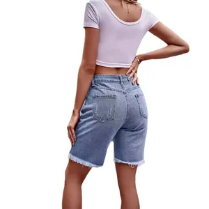 Bermuda in denim blu a vita alta da donna con taglio dritto e orlo sfrangiato casual