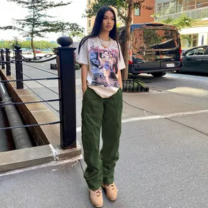 Trendige olivgrüne Damen Cargo-Hose mit Multi-Pocket-Design in Street-Style-Optik