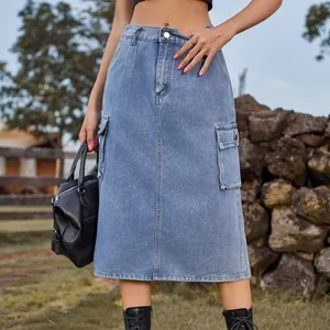 Women's High Waisted Washed Denim Cargo Midi Skirt Vintage Streetwear A-Line Long Skirt With Multi Pockets And Split Hem