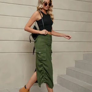 Jupe cargo midi verte olive pour femme avec cordon de serrage et poches