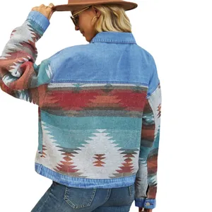 Giacca corta in denim da donna stile western con cuciture a motivi etnici e finitura lavata