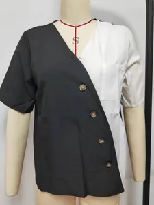Detail der 2024 Sommer Color-Block V-Ausschnitt Bluse mit asymmetrischen Knöpfen