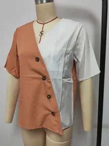 Kurzärmelige Bluse mit V-Ausschnitt und stylischem Pfirsich-Weiß-Farbblock-Design