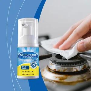 Vue détaillée d'un flacon de nettoyant mousse universel 30ml pour dégraisser la cuisine