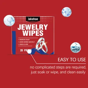 Vue détaillée des lingettes Jakehoe pour bijoux montrant les étapes de nettoyage faciles.