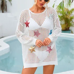 Copricostume da spiaggia bianco traforato con stelle di paillettes colorate estivo