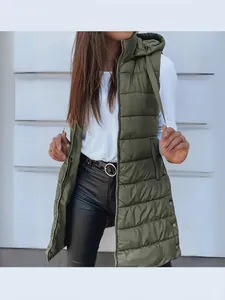 Gilet lungo imbottito verde oliva con cappuccio e cerniera per donna moda