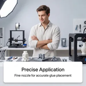 Vista dettagliata dell'uso della colla per stampa 3D per incollaggi di precisione