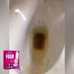 Close-up of JAKEHOE powerful foam toilet cleaning powder for deep descaling and odor removal