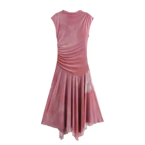 Elegante vestido de malla rosa sin mangas con fruncido lateral y dobladillo asimétrico chic