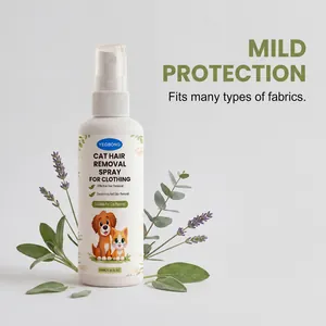 Spray efficace per peli di gatto su vestiti mostrato con lavanda fresca e piante di salvia.
