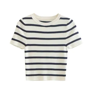 Camiseta corta de rayas clásicas con cuello redondo y manga corta blanco y azul